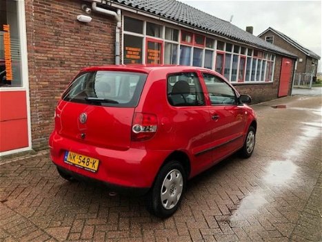 Volkswagen Fox - 1.2 Trendline 2e EIG/ NAP/ APK/ DEALER ONDERHOUD/ RADIO/ MP3/ ZEER NETTE AUTO - 1