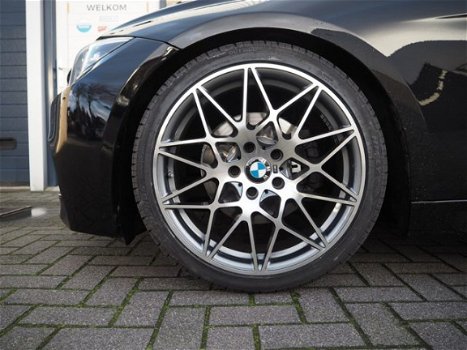 BMW 3-serie - 320d Facelift M-Pakket Black/190PK /LED/Navi - 1
