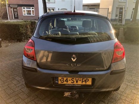 Renault Clio - 1.5 dCi Expression 5 DEURS/AIRCO/NAP APK 4-20 - 1