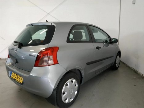 Toyota Yaris - 1.3 VVTi Terra - 1