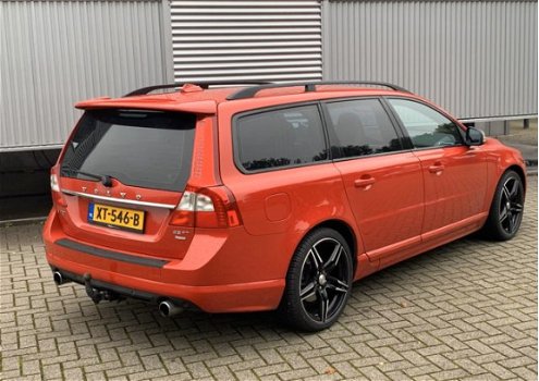 Volvo V70 - 2.5T Turbo R-Design Xenon/Leder/Boekjes Complete uitvoering 232PK Turbo - 1