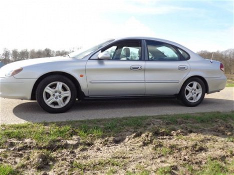 Ford Taurus - 3.0-24V V6 SE - 1