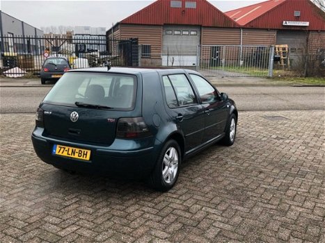 Volkswagen Golf - 1.9 TDI Highline - 1