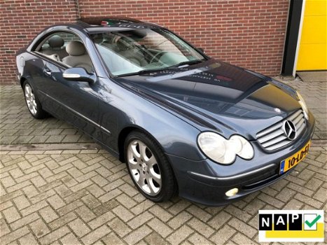 Mercedes-Benz CLK-Klasse - 240 Elegance SchDak Leder Navi PDC - 1