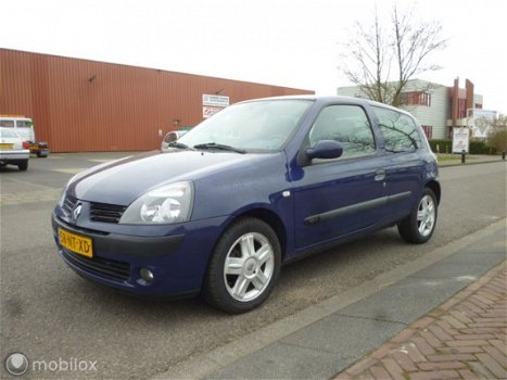 Renault Clio - II 1.2-16V Authentique Basis - 1