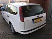 Ford Focus Wagon - 1.6 TDCI Trend - 1 - Thumbnail