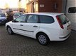 Ford Focus Wagon - 1.6 TDCI Trend - 1 - Thumbnail