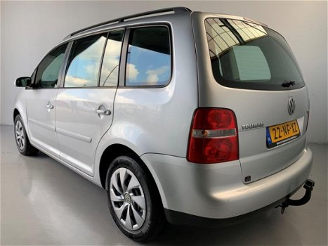 Volkswagen Touran - 1.6-16V FSI Airco Trekhaak Cruise control - 1