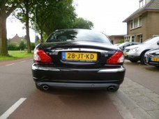 Jaguar X-type - 2.5 V6 4WD EXECUTIVE youngtimer