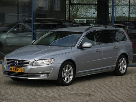 Volvo V70 - 1.6 D2 NORDIC | NAVI | LEDER | STANDKACHEL | TREKHAAK - 1