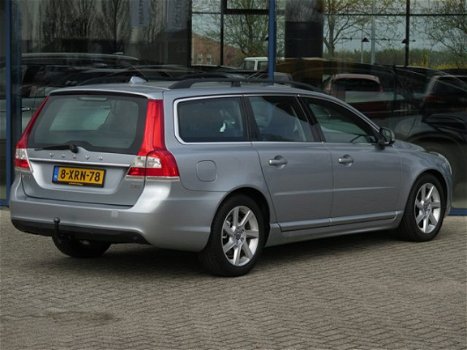 Volvo V70 - 1.6 D2 NORDIC | NAVI | LEDER | STANDKACHEL | TREKHAAK - 1