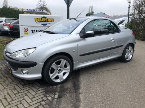 Peugeot 206 CC - 1.6 16V ROLAND GARROS AUT Coupe Pack - 1