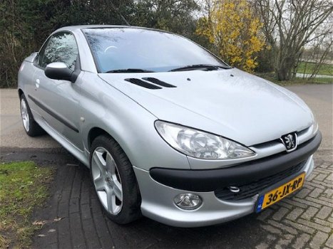 Peugeot 206 CC - 1.6 16V ROLAND GARROS AUT Coupe Pack - 1