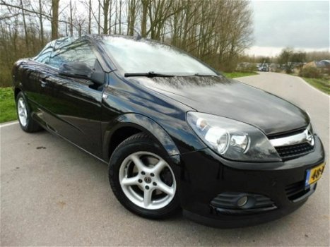 Opel Astra TwinTop - 1.6 Cosmo /LEDER/PDC/140146 NAP/AIRCO/APK/ - 1