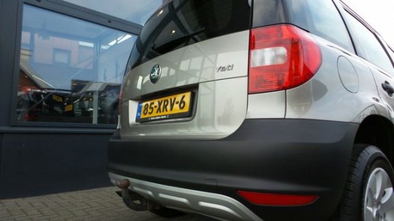 Skoda Yeti - 1.2 TSI Active Plus Trekhaak/Cruisecontrol Volledige onderhoudshistorie - 1