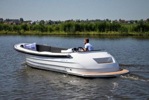 Lifestyle Marine Lifestyle 700 Tender - 1