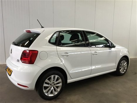 Volkswagen Polo - 1.2 TSI 40 Years Edition AIRCO-LMV-WINTER.PAKKET End Of Year Sale - 1