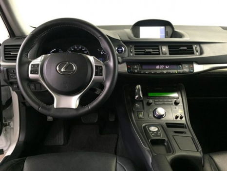 Lexus CT 200h - Business Style LEDER-NAVI-OPEN DAK-ECC-LMV-PDC End Of Year Sale - 1