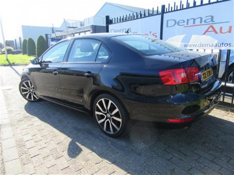 Volkswagen Jetta - 1.2 TSI Comfortline - 1