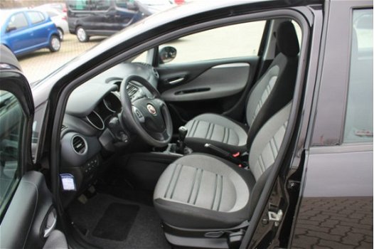 Fiat Punto Evo - 1.3 M-Jet Dynamic Euro 5 airco, radio cd speler, elektrische ramen, cruise control - 1