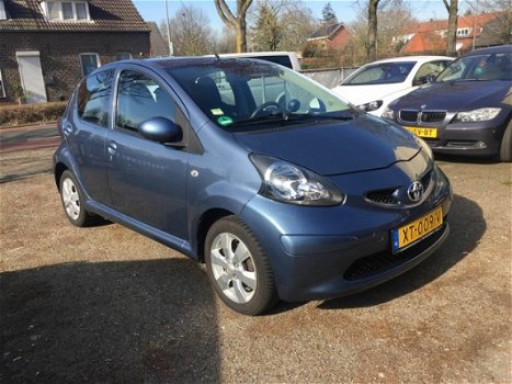 Toyota Aygo - 1.0-12V - 1