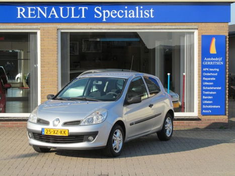 Renault Clio - 1.2-16V Business Line - 1