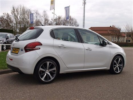 Peugeot 208 - 1.2 PureTech Allure 110pk Half Leder/Panorama - 1