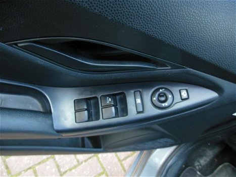 Hyundai ix20 - 1.4i i-Motion Achteruitrijcamera | Radio/CD | Cruise Control | Elektrische ramen | St - 1