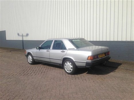 Mercedes-Benz 190-serie - 2.0 NAP/ Automaat/ 2e eigenaar - 1