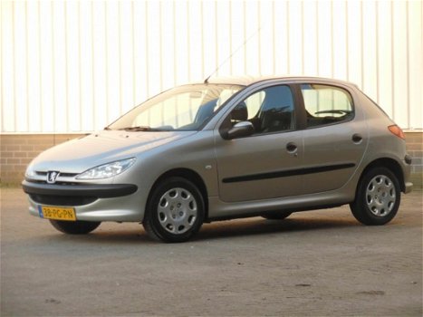 Peugeot 206 - 1.4 Pop' Art 5DRS/NiEUWE APK/NAP/SUPER NETTE - 1