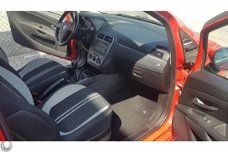 Fiat Grande Punto - 1.4-16V Sport 120 Pk, Airco, Centrale vergrendeling, Elektrische ramen