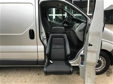 Renault Trafic - 2.5 dci automaat rolstoelbus