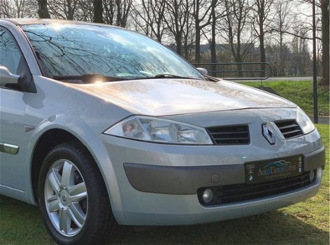 Renault Mégane - 1.6i -16V Authentique Comfort 3-drs HB | 1e eig. | Airco | Volledig dealer-onderhou - 1