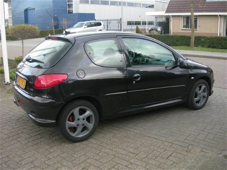 Peugeot 206 - 1.6-16V XT - 1