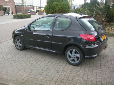 Peugeot 206 - 1.6-16V XT - 1