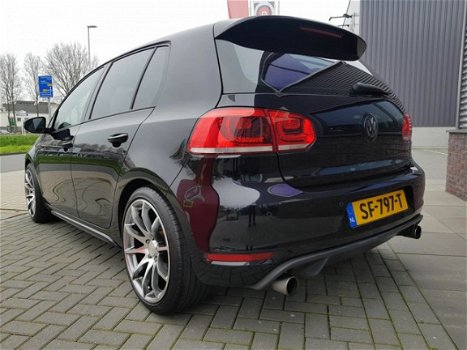 Volkswagen Golf - 2.0 GTI Clima / Cruise / LM 18