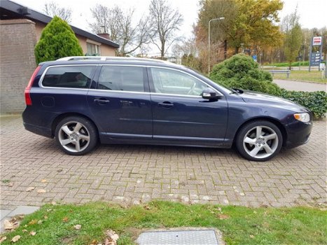 Volvo V70 - 2.0 SUMMUM, LEREN BEKL., STOELVERW. NAVI - 1