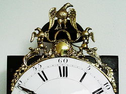 Antieke bolle-haan-comtoise met adelaar-gietstuk “Style Napoleon”, ca. 1810.