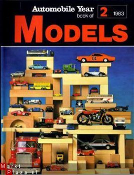 AUTOMOBILE YEAR BOOK OF MODELS 1983 - 1