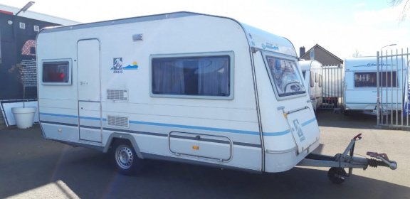 3 PERSOONS STAPELBED CARAVAN KNAUS 425, UNIEKE INDELING - 1