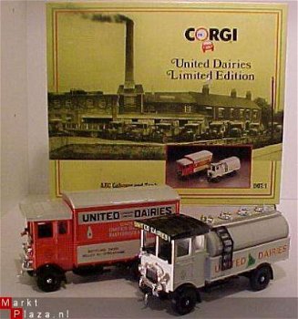 CORGI UNITED DAIRIES SET # D67/1 LIMITED EDITION - 1