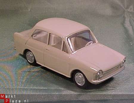 LION TOYS DAF 33 SEDAN . - 2