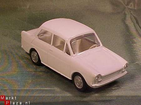 LION TOYS DAF 33 SEDAN .. - 1