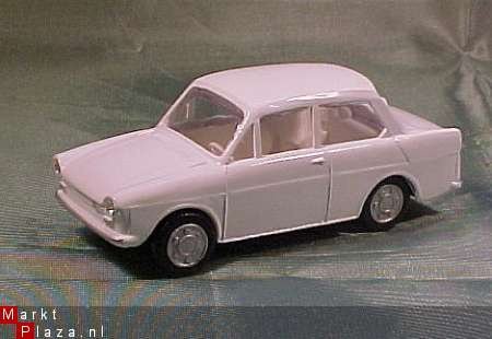 LION TOYS DAF 33 SEDAN .. - 2