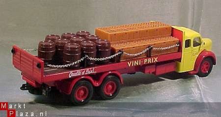 CORGI BERLIET GLR BEER & WINE LORRY # 73101 - 3