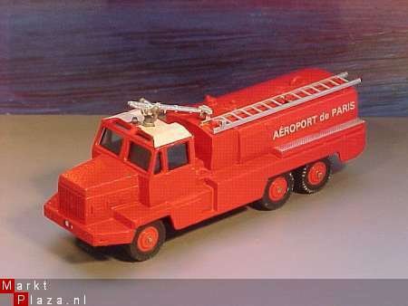 SOLIDO BERLIET AIRPORT FIRETRUCK # 351 - 1