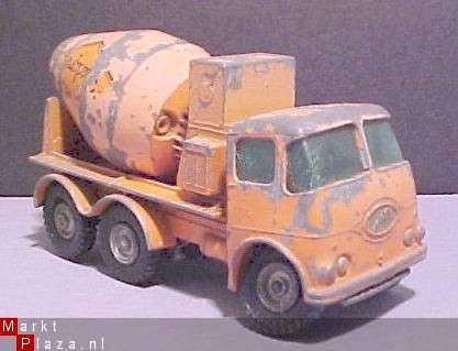 MATCHBOX ERF CONCRETE MIXER # K-13 - 1