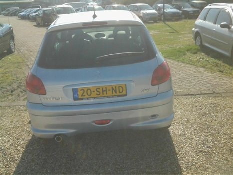 Peugeot 206 - 1.4-16V Air-line 3 206 1.4 16v 3.drs zeer lux.s km 88000 - 1