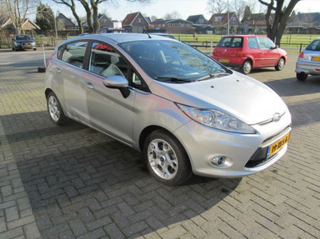 Ford Fiesta - 1.25 82pk 5Drs Titanium, airco, trh, airco, lm velgen, enz - 1