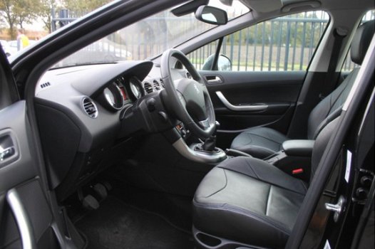 Peugeot 308 - 1.6 VTi Style / 120 PK / NAVI / Panoramadak / Leder interieur / 1e eigenaar - 1